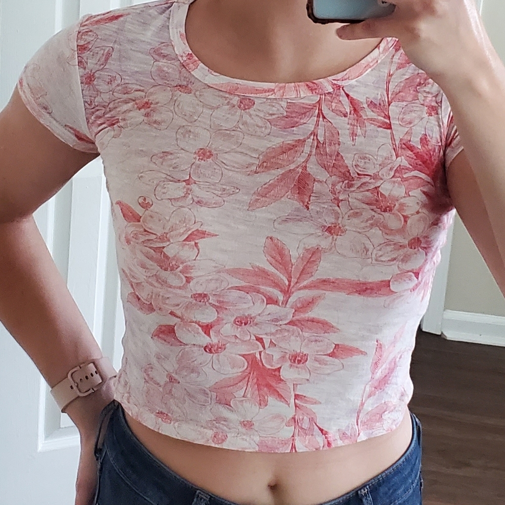 Aeropostale Floral Short Sleeve Crop Top